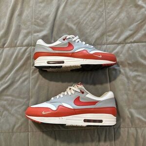 Nike Men's Air Max 1 LV8 Martian